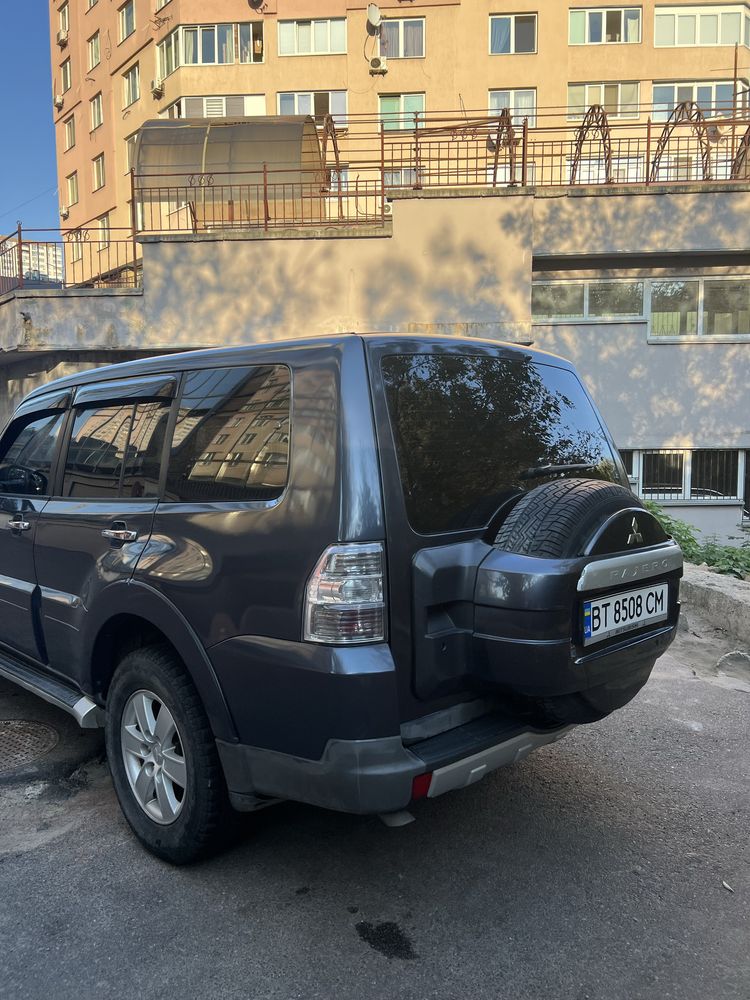 продам Мицубиси ПАДЖЕРО вагон 4