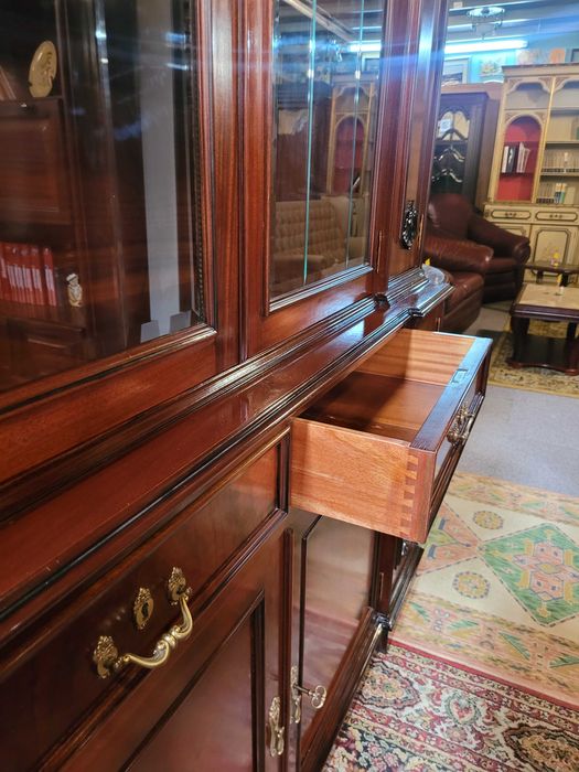 Excelente móvel de sala em madeira maciça - óptimo