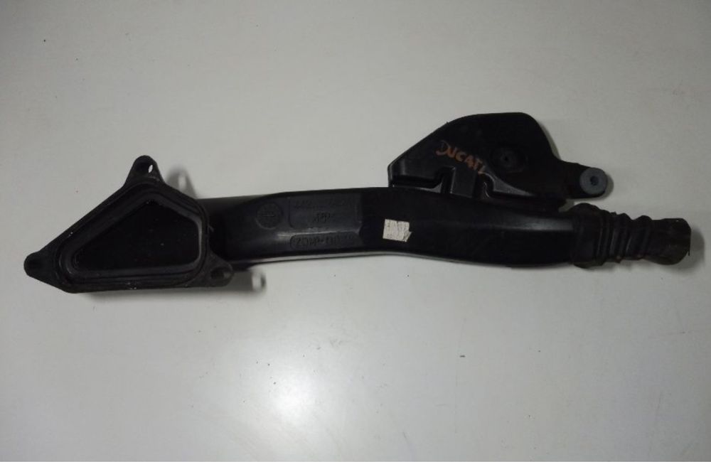 Ducati 848 EVO 1098 lewy wlot powietrza A415