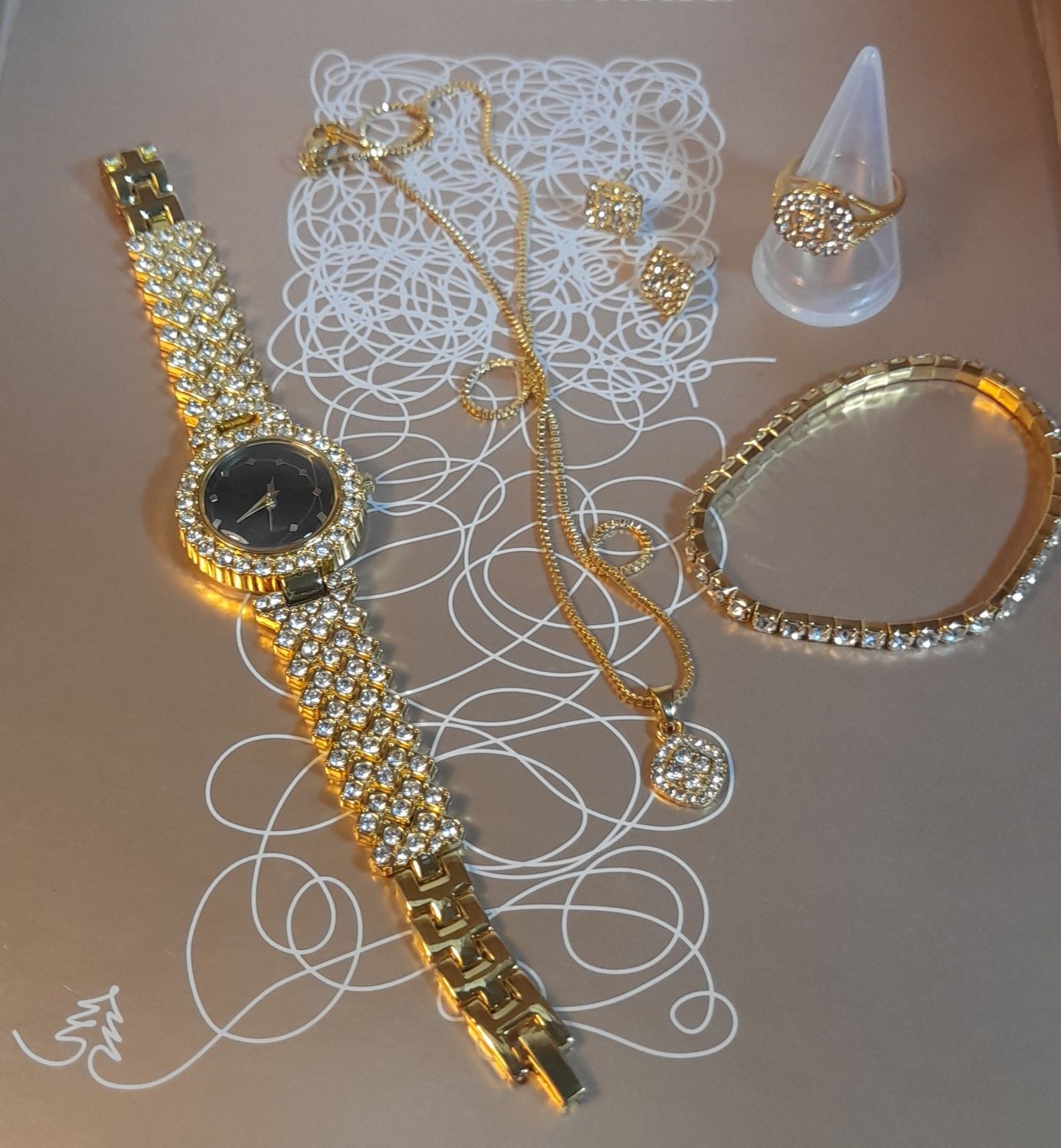 Conjunto de acessórios para mulher .