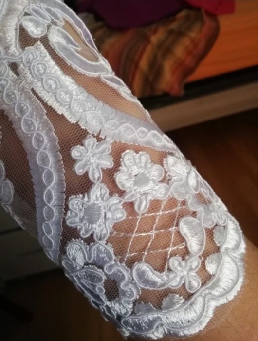 Piękne koronkowe rękawiczki ślubne mitenki bez palców na ślub, wesele
