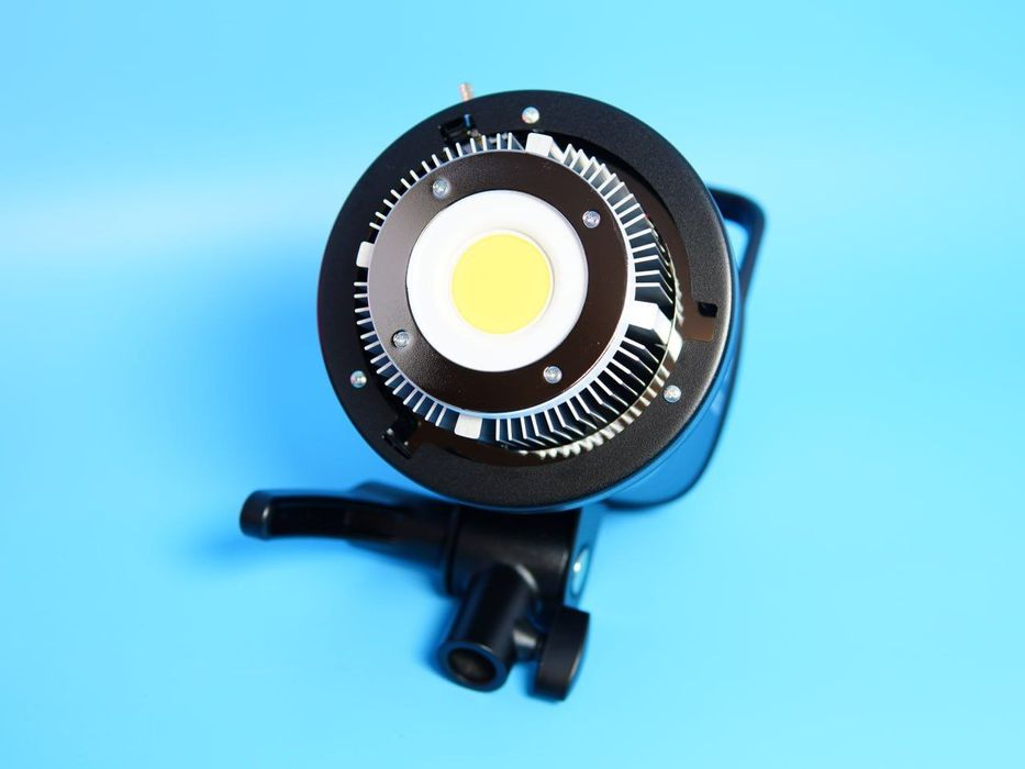 Постоянный LED-свет Godox SL60II — мощное и стабильное освещение для ф