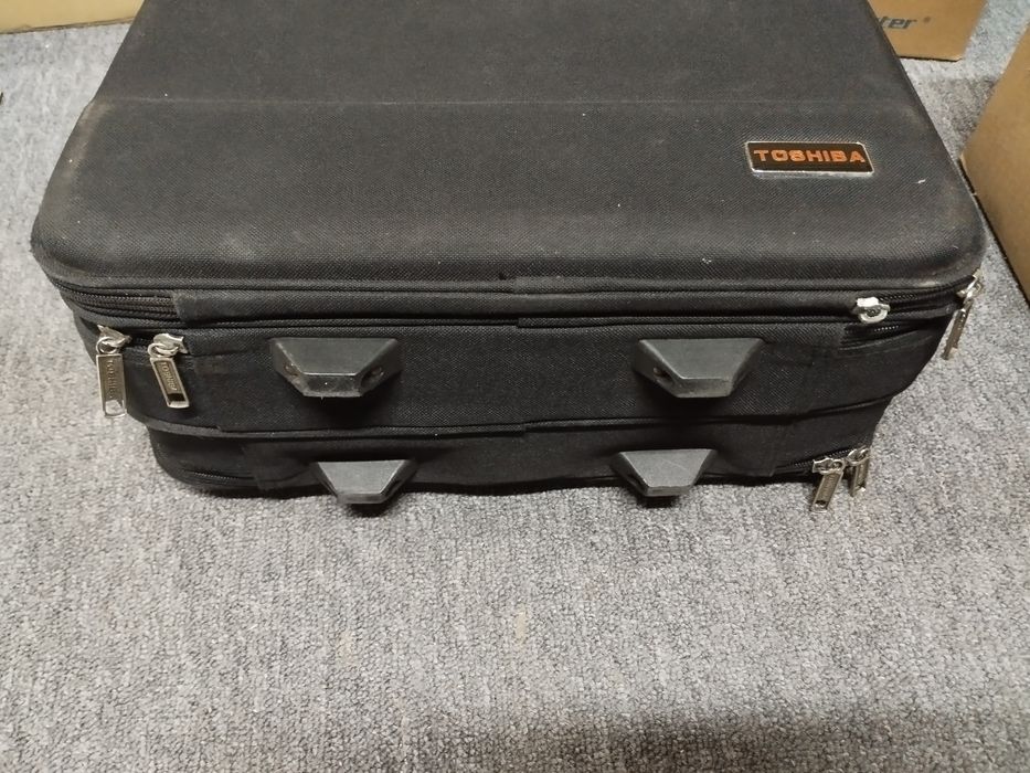 Torba neseser na laptopa Toshiba