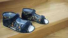 Buty do ortezy, sandały do ortezy, przedłużony rzep
