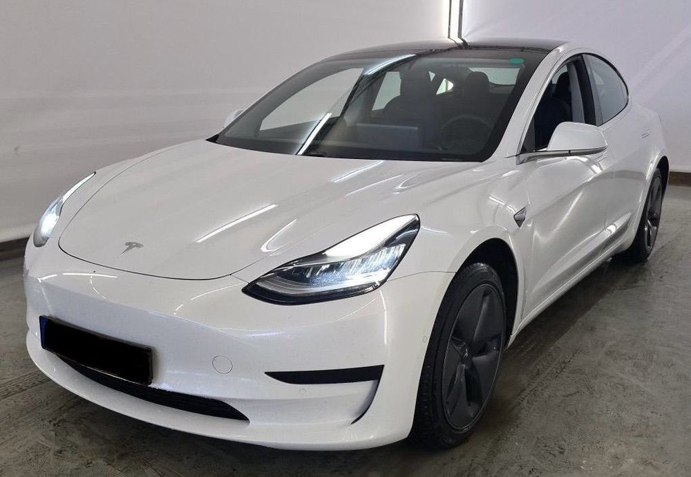 Tesla Model 3 Standard Range Plus RWD