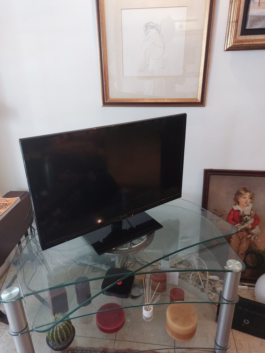 Mesa Tv em vidro