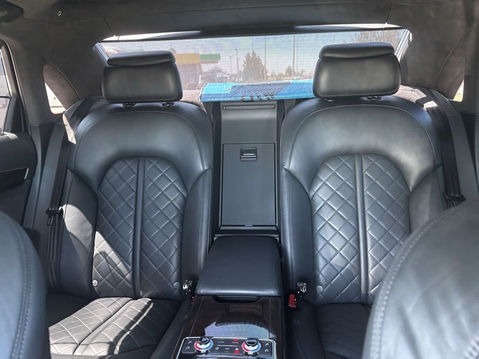 Продам Ауді А8 long