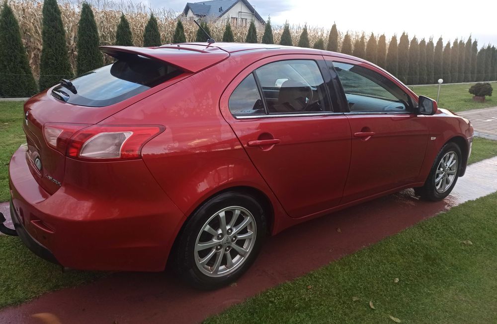 Mitsubishi Lancer Invite 16 benz Sportback