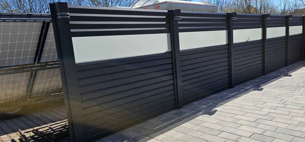 Brama aluminiowa ogrodzenie aluminiowe szkło