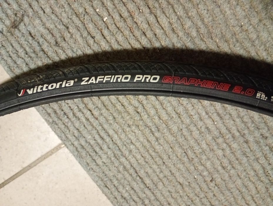 Opona Vittoria Zaffiro Pro V G2.0 700x25 zwijana