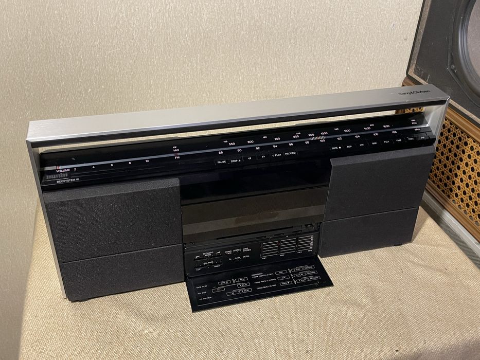 Винтажная коллекционная магнитола BANG & OLUFSEN BEOSYSTEM 10