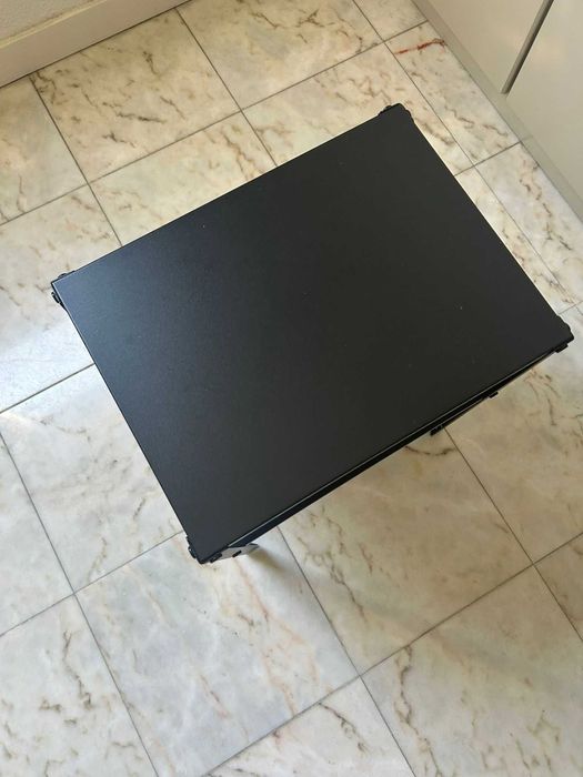 Mesinha de cabeceira em ferro (criado mudo) Ikea