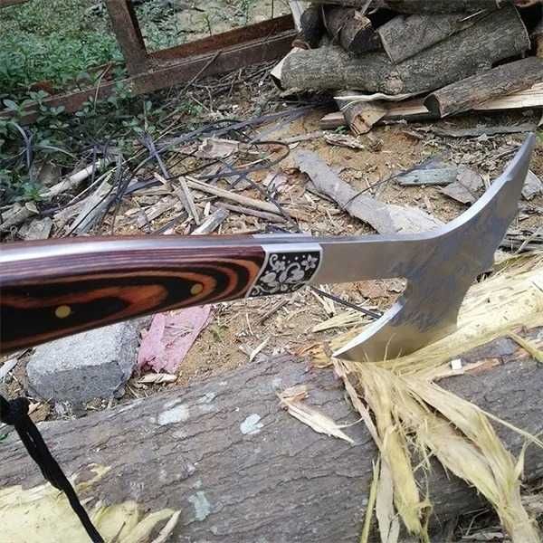 Toporek Nóż Siekiera TOMAHAWK Topór WOLF Etui SUPER HQ T28