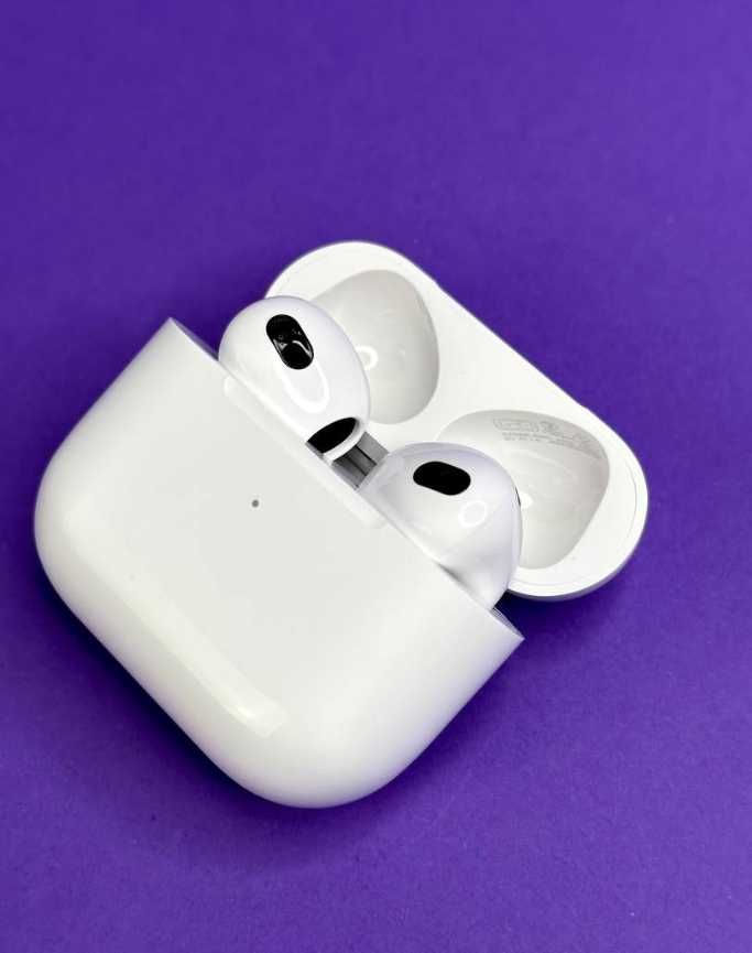 Продам AirPods 3