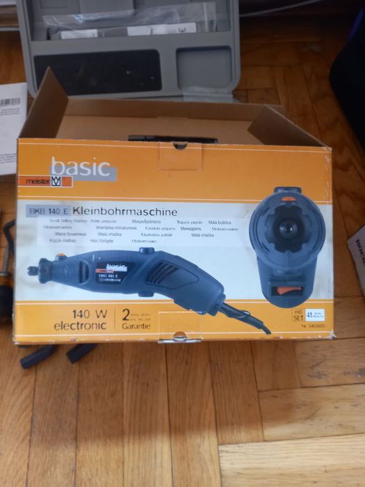 Mała wiertarka 140 W