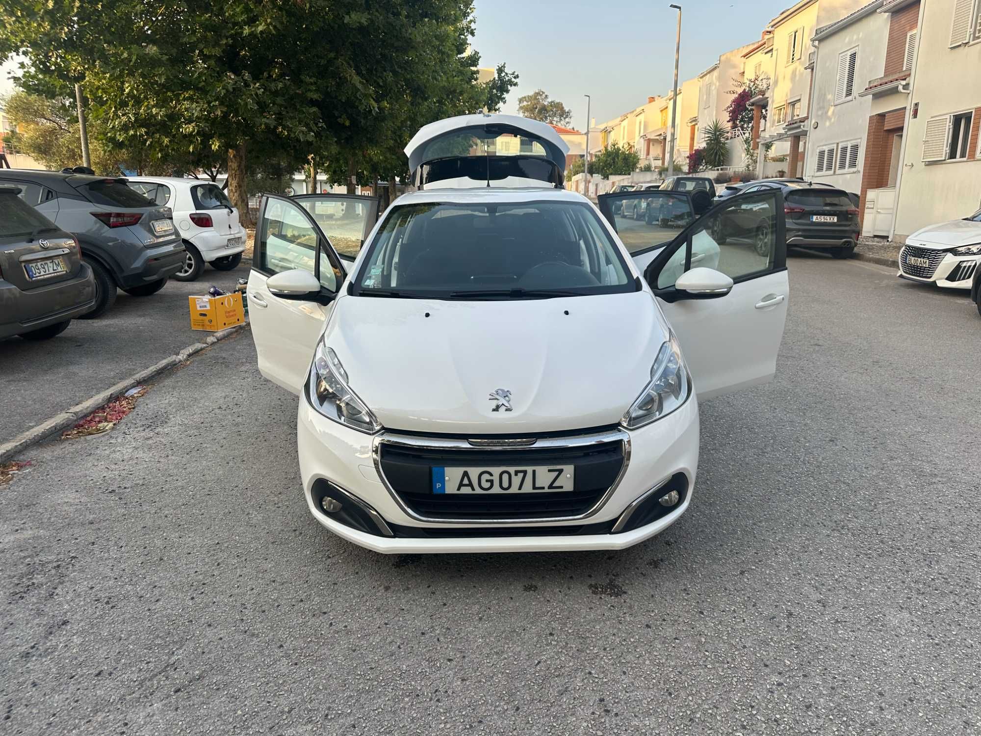 Peugeot 208 1,6hdi ALLURE