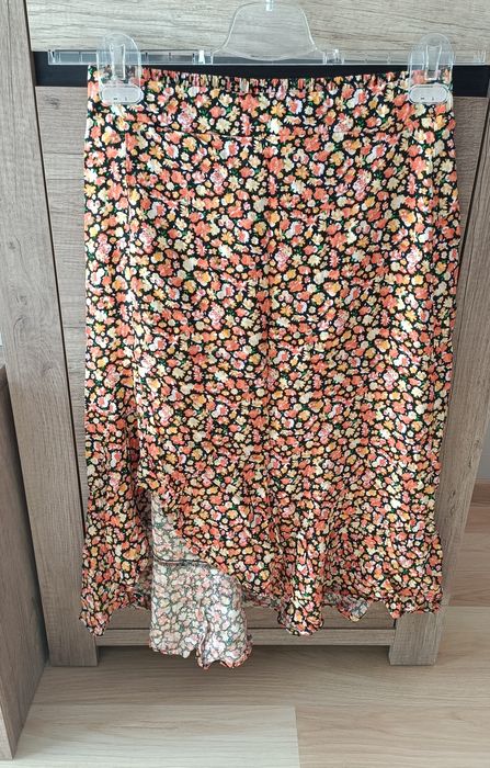 Spódnica kwiaty z rozcięciem