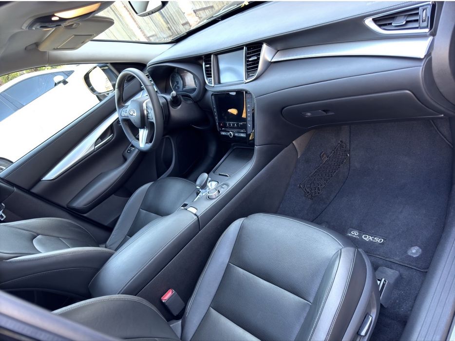 Infiniti QX50 2018 — премиальный кроссовер в идеальном состоянии