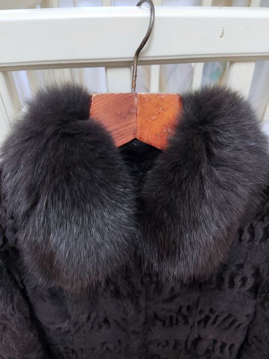 Шуба коротка з натурального хутра, 44 розмір,  молодіжна, коричнева