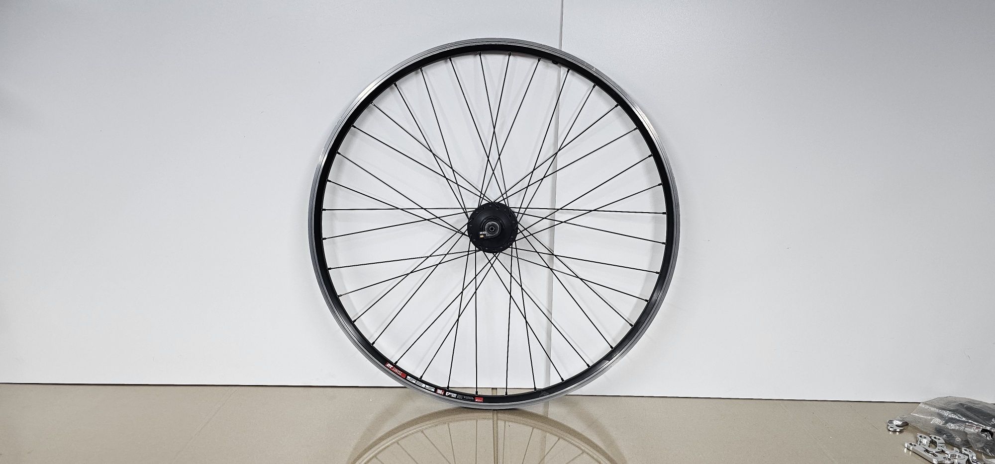 Nowe. Koło 28" Dt-swiss 535 . Dynamo DH-C3000-3N-QR.