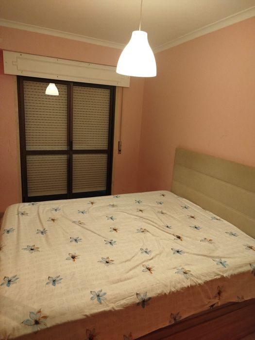 Alugo quartos em Cacém