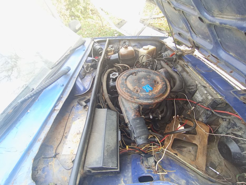 Розбираю ваз 2107 є капот двері багажник та багато інших запчастин