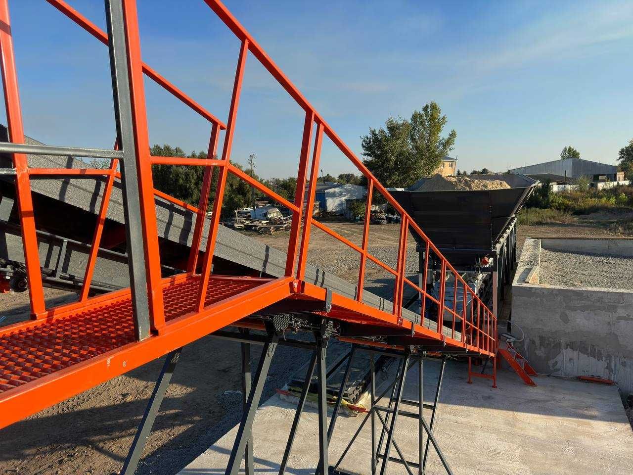 Przenośnik Chevron 16 m, przenośnik pochyły, stacjonarny, podający