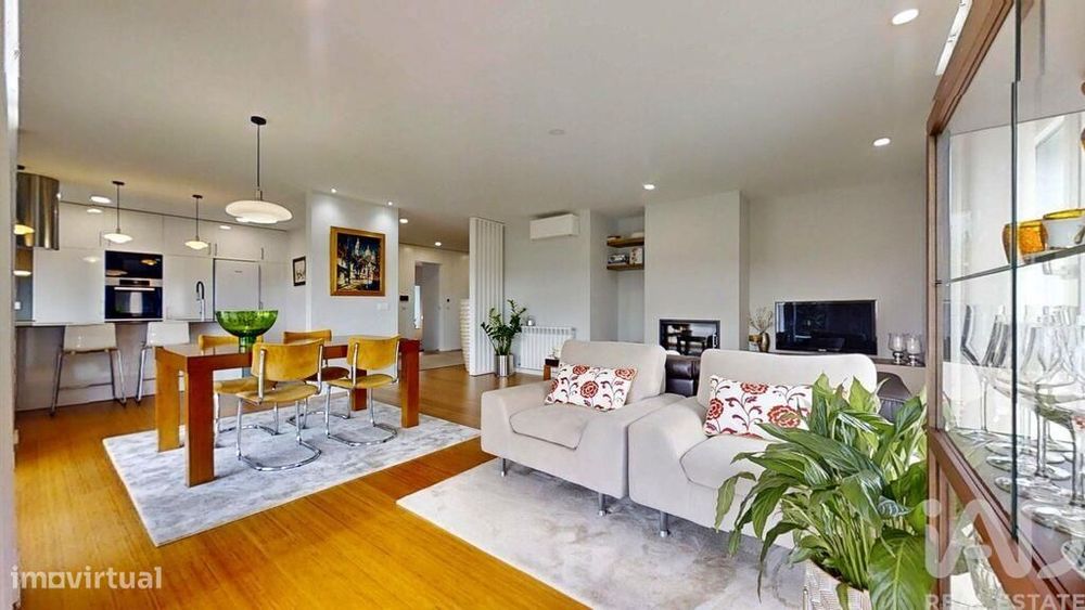 Casa / Villa T4 em Vilaça e Fradelos de 394,00 m2