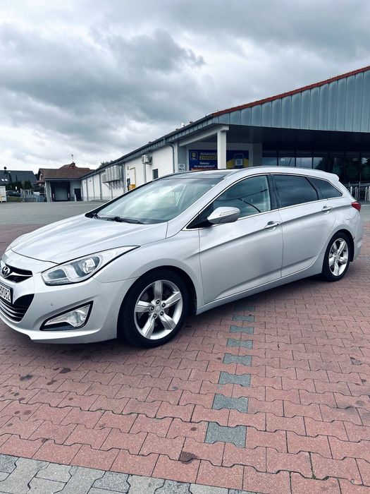 Hyundai i40 Hyundai i40, diesel, 2011, automatyczna skrzynia biegów