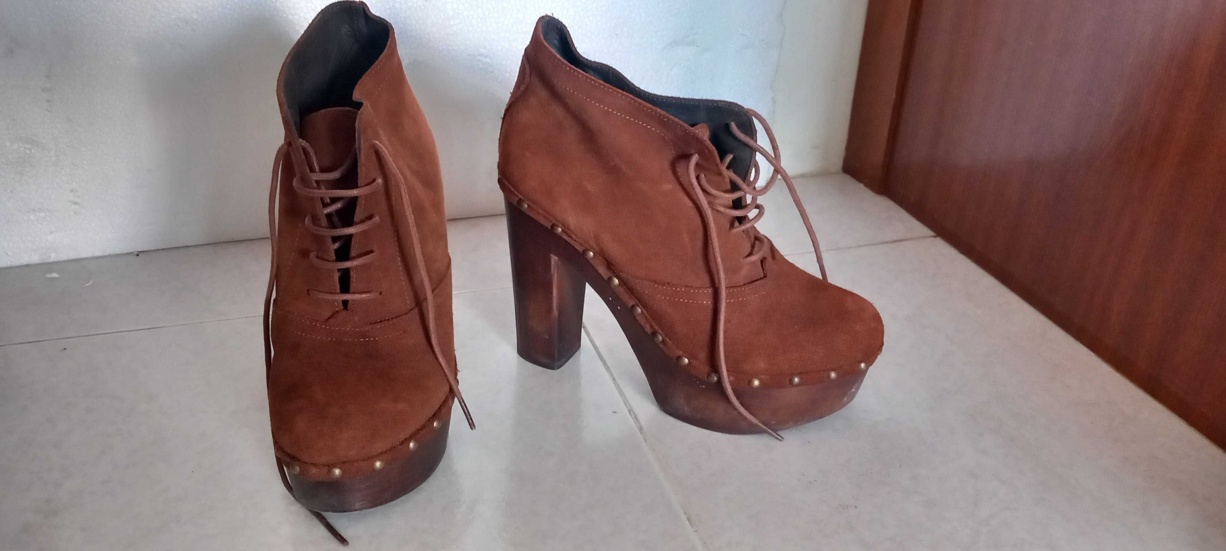 Botas e sandalias  salto alto