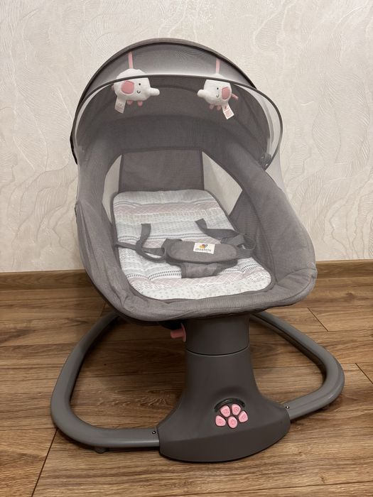 Заколисуючий центр батарейки/шнур