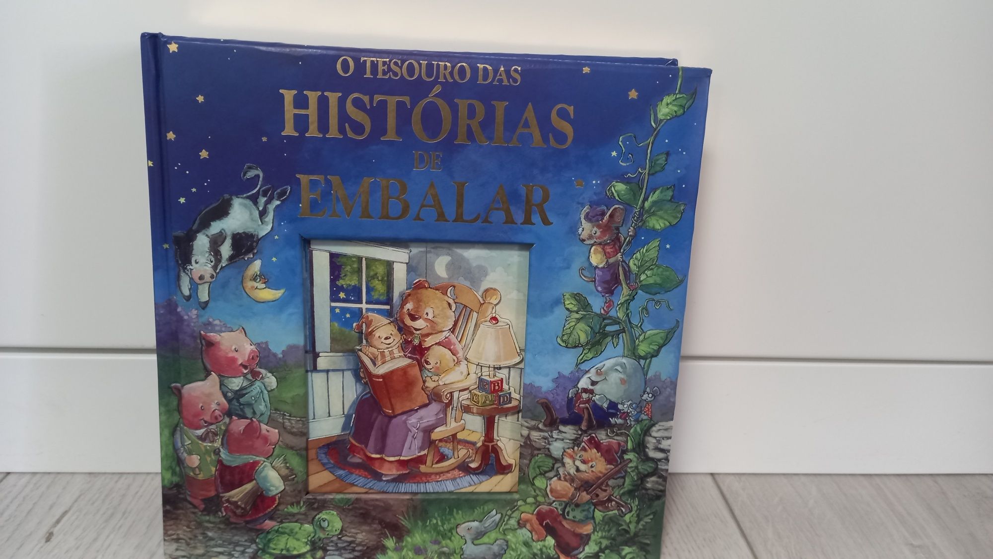 Livro infantil de Histórias Clássicas