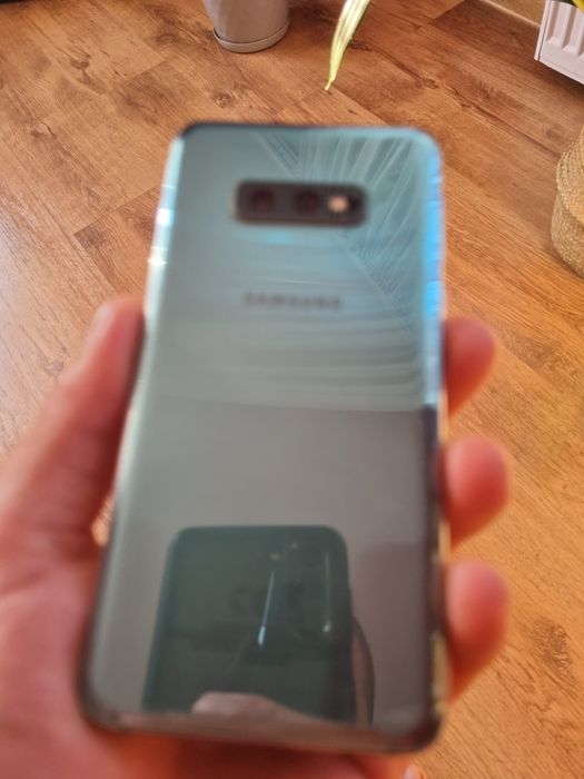 Samsung s10e używany