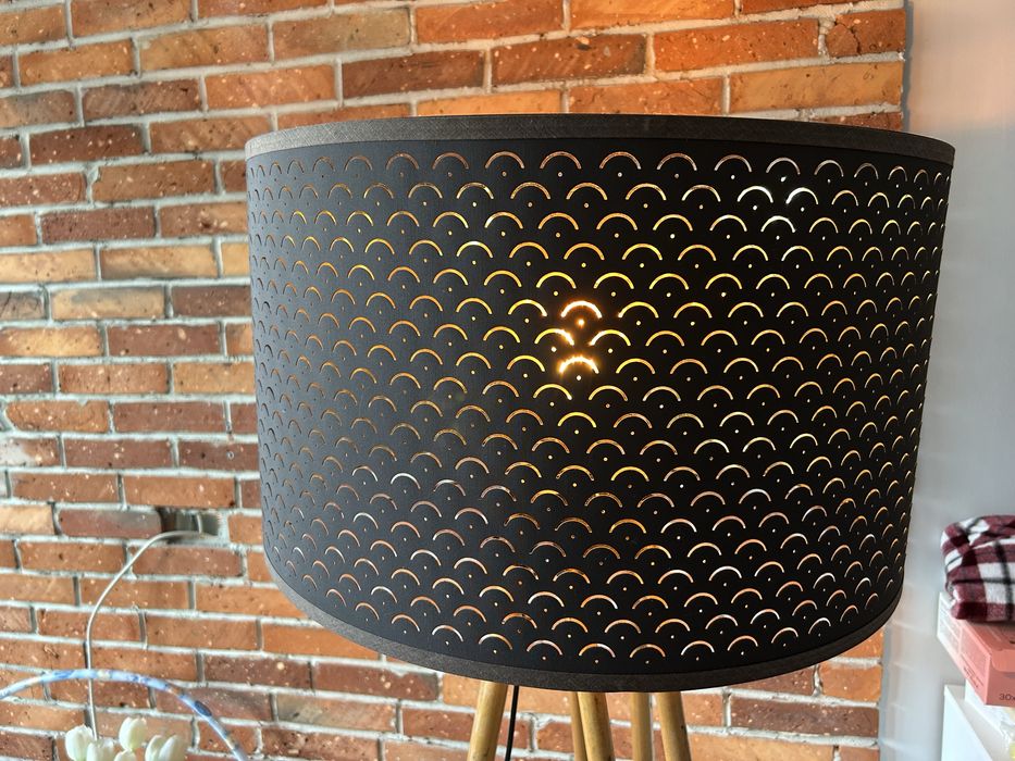 Pampa stojaca ozdobna  niwelator