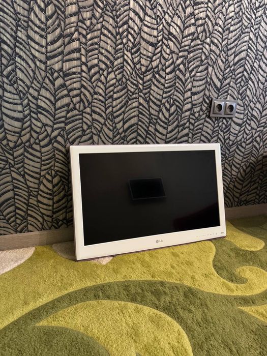 Телевизор  LG на запчасти