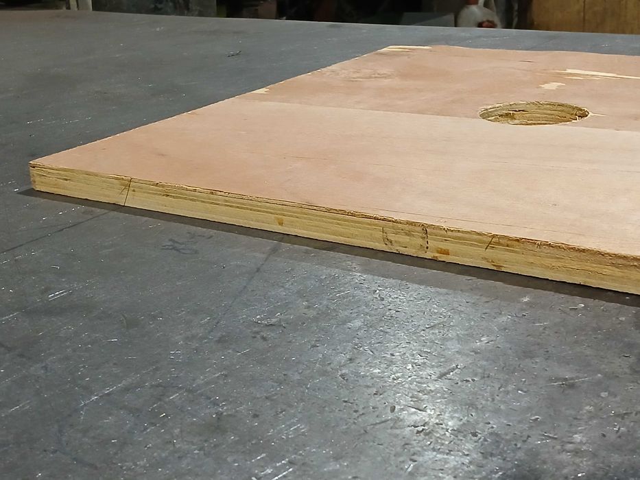 Фанера 503x503мм 19мм