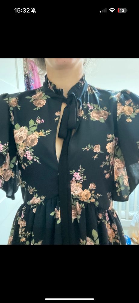 Vestido floral Zara