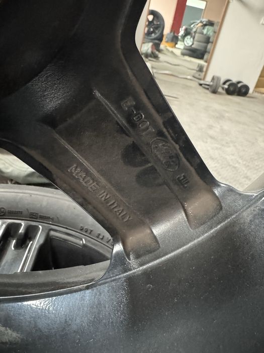 Диски с резиной LAND ROVER R19