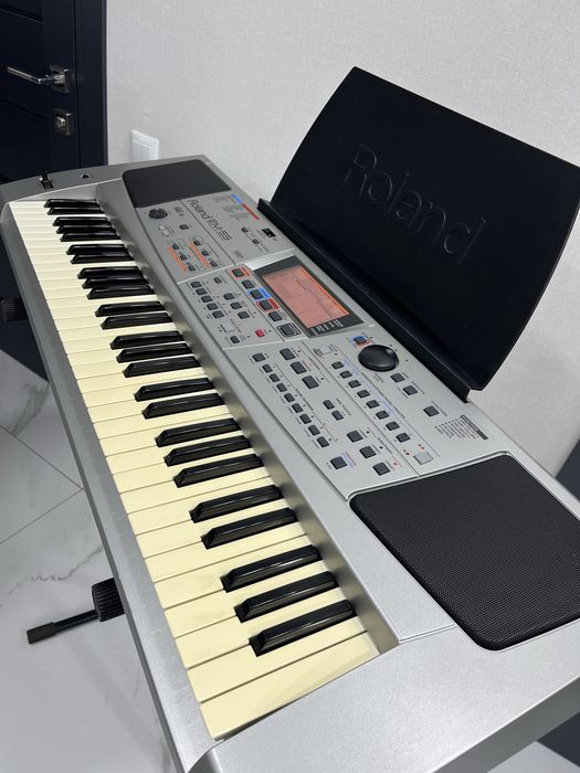Аранжировщик - Синтезатор Roland EM-55 / Интерактивная клавиатура