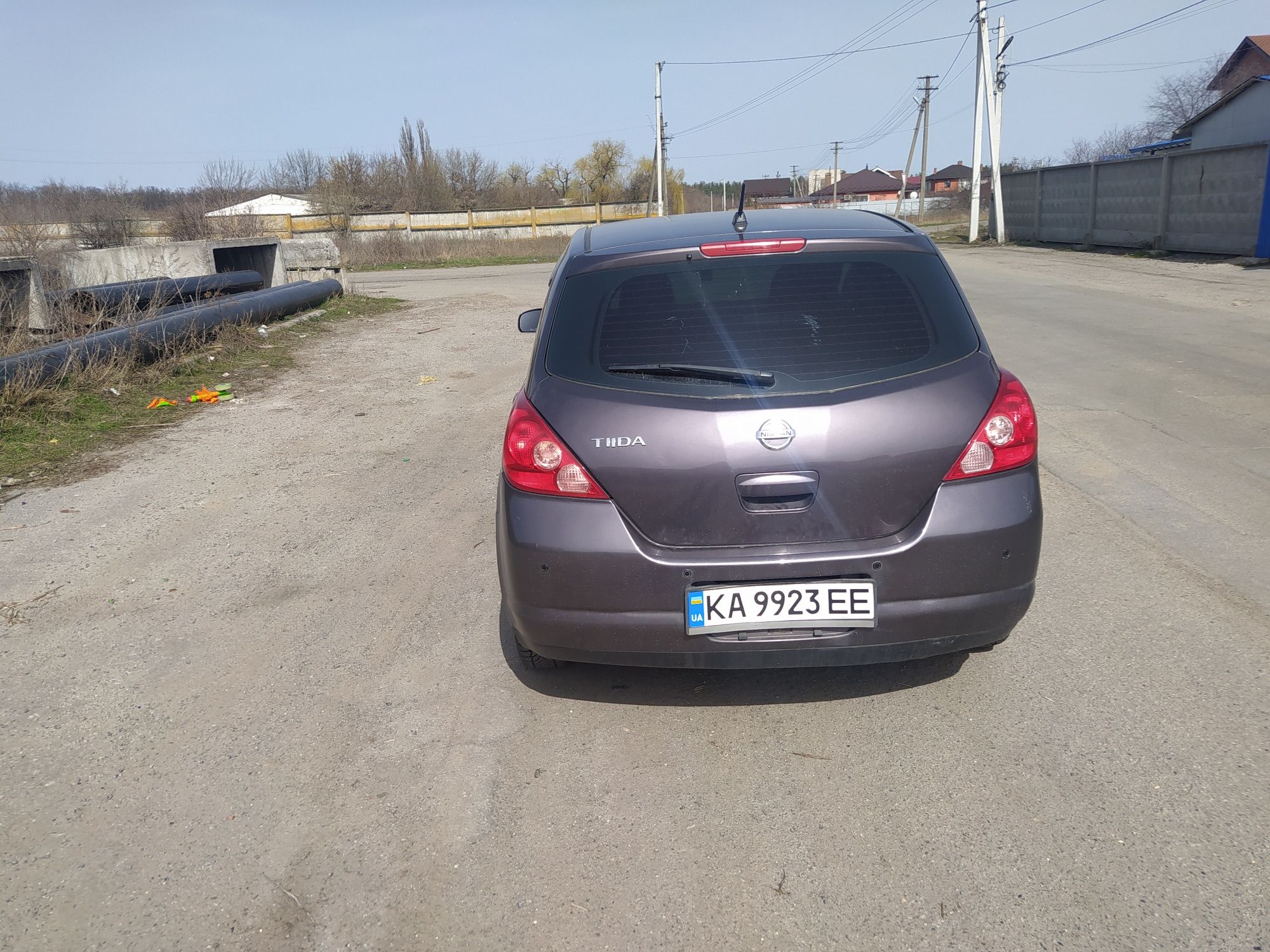 Продам Nissan Tiida на автомате