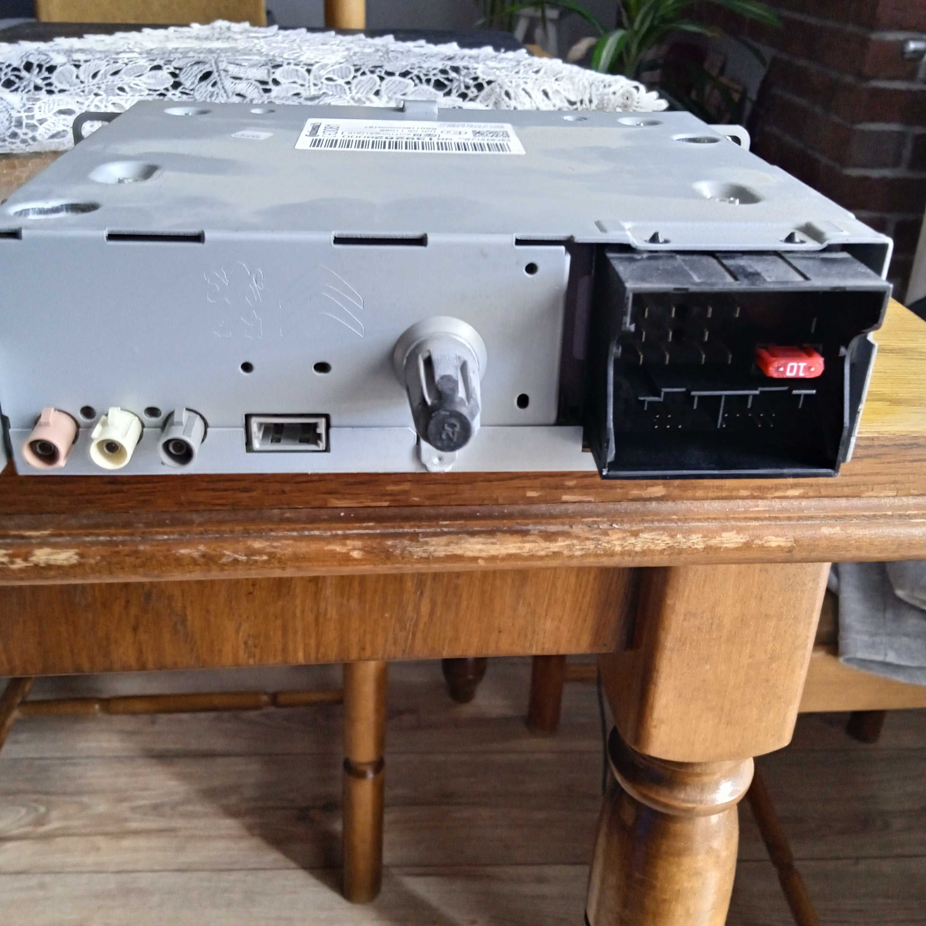 Radio Samochodowe RD45 (citroen, peugeot ) .