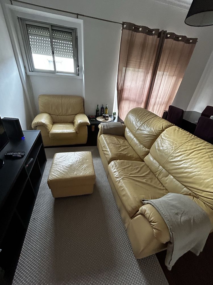 Sofa cama+poltrona+apoia pés