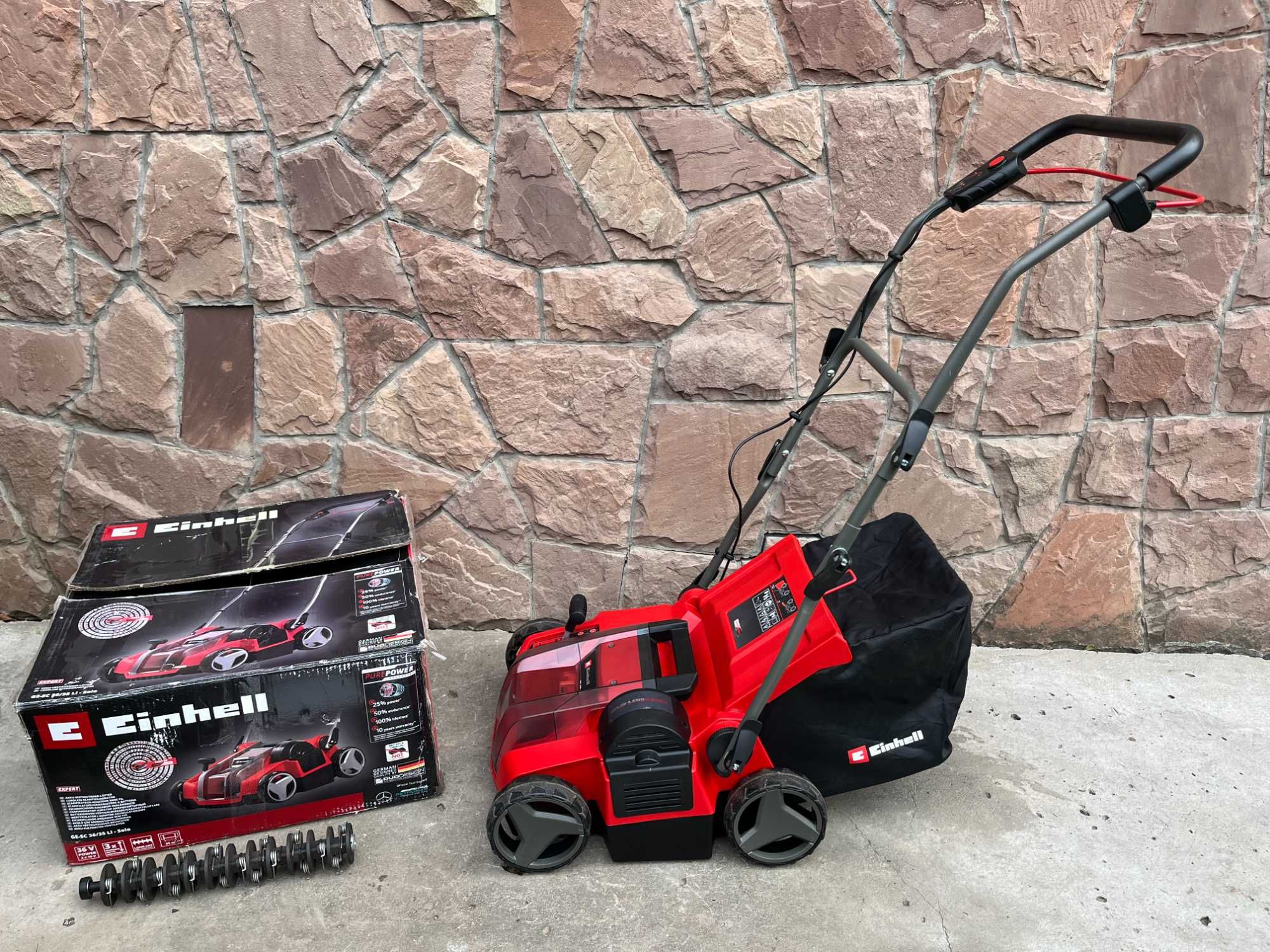 Аератор-скарифікатор акумуляторний Einhell X-Change GE-SA 36/35 Li-Sol