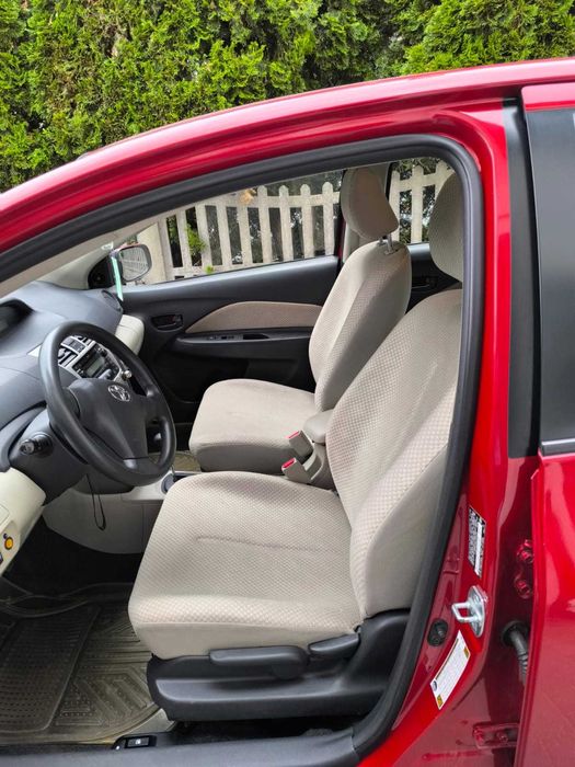 Toyota Yaris Sedan 1.5 Benzyna AUTOMAT Pierwszy właściciel
