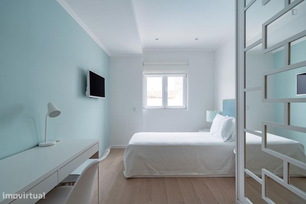 246774 - Quarto P/ Estudante C/ Casa De Banho...