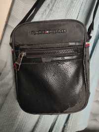 Saszetka Tommy Hilfiger Essential Reporte