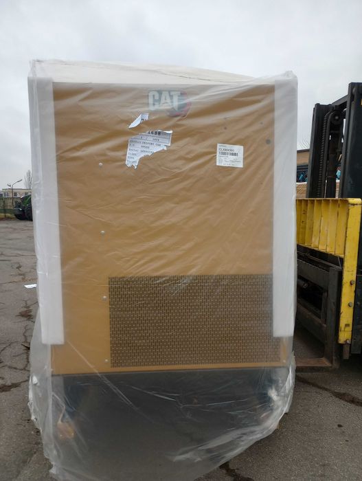Промисловий дизельний генератор CATERPILLAR DE300E0 (300kVa/240кВт)