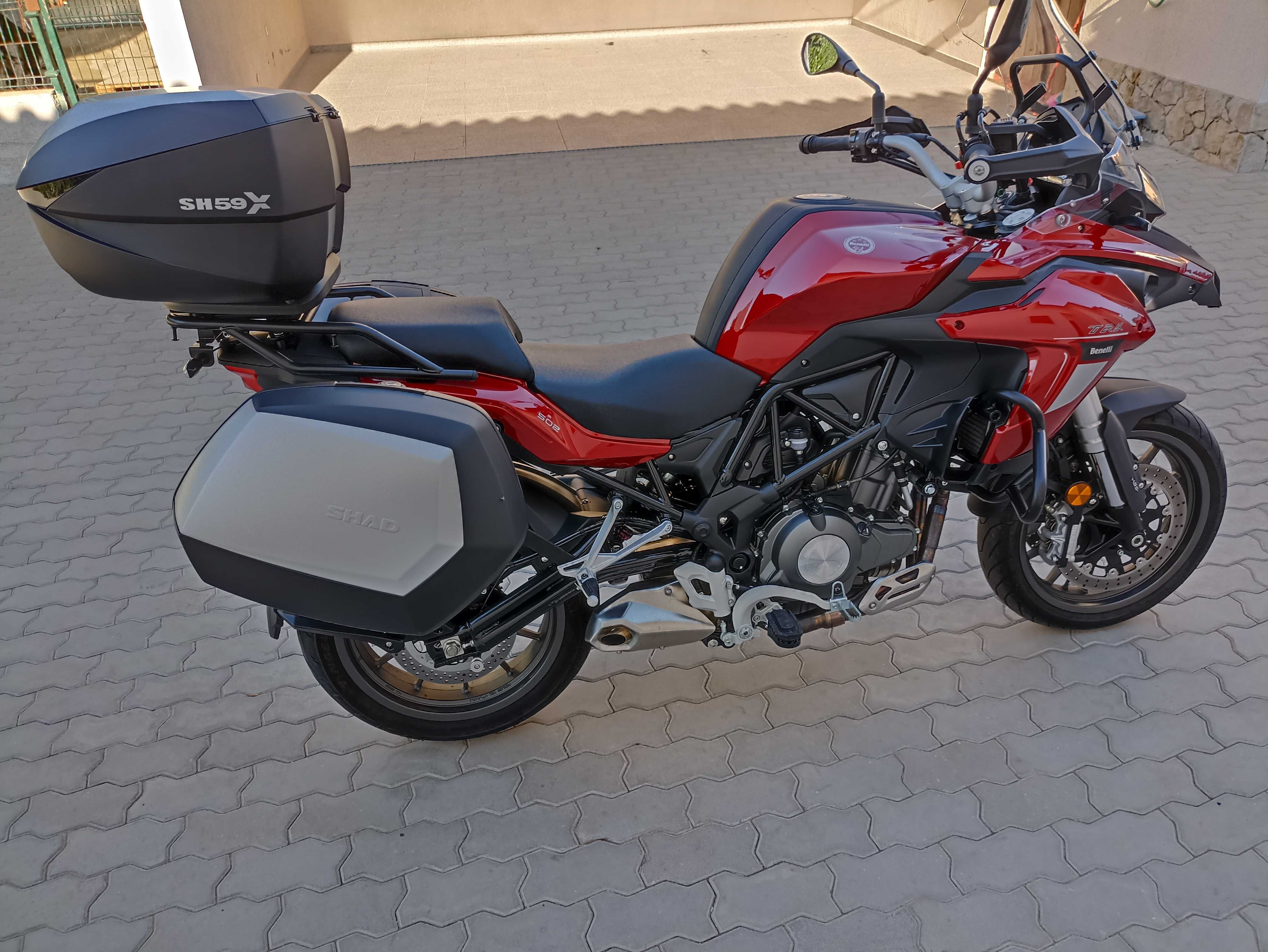 Benelli trk 502 ( 5'000 klms )