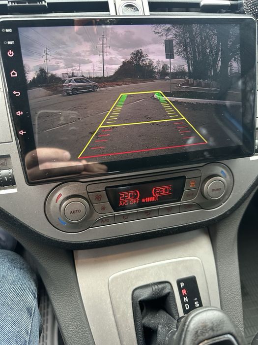 Ford Kuga бензин 2,5 2010 року