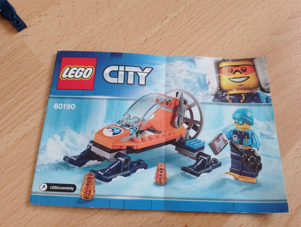 LEGO 60190 kompletny